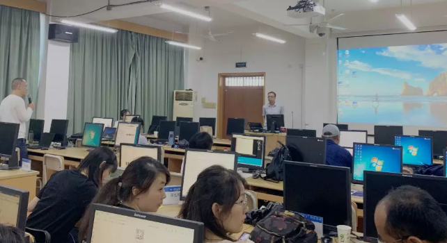 “AI+智能学习”共建人工智能学院项目教师赋能培训会杭州站圆满结束！